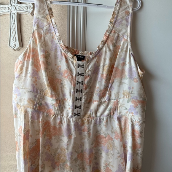 Torrid Tops - Picture 3 of 16